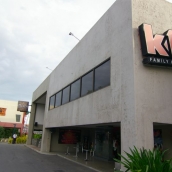 K1は有名で高級のカラオケです。